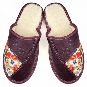 Papuci de Casa din Piele Imblaniti cu Lana Model 'Walking on Flowers'
