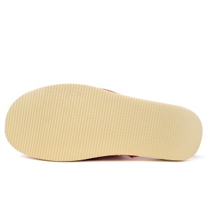 Talpă ușoară și confortabilă de 1,5 cm a papucilor de iarnă Nordic Tradition.