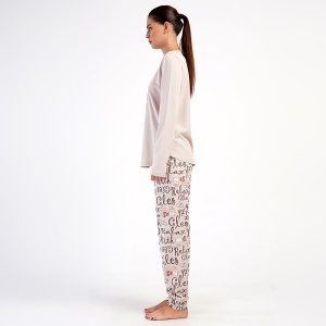 Pijama Dama din Bumbac 100% Vienetta, Model 'Good Morning!'. Prezentare pijama din lateral.