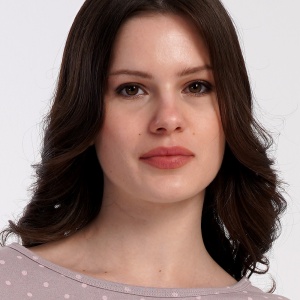 Pijama Damă din Bumbac Interlock 100% Vienetta, Model 'Sweet Cream' - Prezentare model.