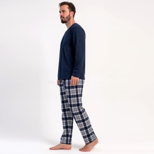 Pijamale Bărbați Mărimi Mari Vienetta | MAN Model 'Privilege' Dark Blue - Prezentare pijama din lateral.