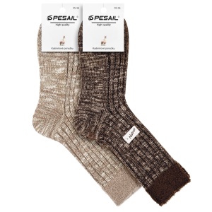 Autenticitatea Pesail: detalii premium marcate pe eticheta fiecărui set.