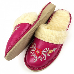 Papuci de Casa Dama Imblaniti cu Lana de Oaie Model 'Akna Rogue' Lilac Winter