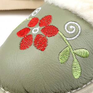 Papuci de Casa Dama Imblaniti cu Lana de Oaie Model 'FairyLand' Olives