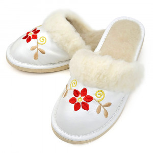 Papuci de Casa Dama Imblaniti cu Lana de Oaie Model 'FairyLand' White