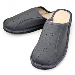 O pereche de papuci de casă din piele gri, model Luxury Woman Dark Grey, cu perforații delicate și talpă groasă.