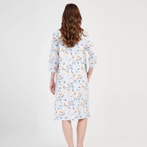 Halat Damă cu Fermoar Mărimi Mari Vienetta, Model 'Purity' - Prezentare halat din spate.