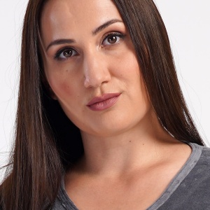 Halat Dama Marimi Mari din Soft Velur Vienetta Model 'Bella'