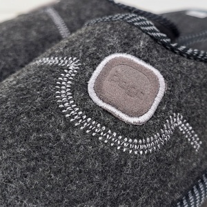 Papuci de Casă pentru Bărbați din Postav Model Grey Haven | Brand Pago, Confort Maxim. Prezentare detaliu.