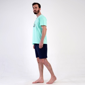 Pijamale Barbati cu Pantalon Scurt Vienetta|MAN Model 'Off Road Motorcycle'. Prezentare pijama din lateral.