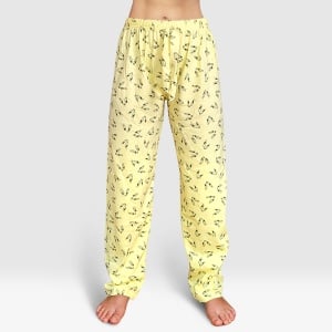 Pantaloni Damă Pijama Serena Model 'Hey Tweety' | Lejeritate si Buna Dispoziție. Prezentare din față.