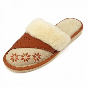 Papuci de Casa Dama Imblaniti cu Lana de Oaie Model 'Spirit of Winter' Creamy