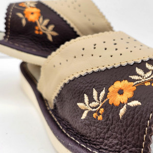 Papuci de Casa Dama Material Piele Culoare Visiniu/Alb Model 'Enkanta' Brown