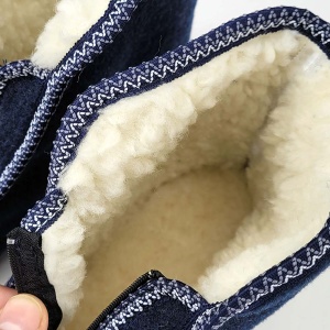 Botosei Imblaniti cu Lana de Oaie din Postav | Model 'Bucovina Soft' Blue, Confort și Caldură Naturală
