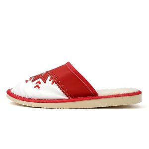 Papuci de Casă Îmblaniti cu Lână de Oaie Model 'Harmony' Red. Prezentare papuci din lateral.