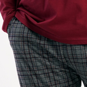 Pijamale Bărbați Confortabile Vienetta | MAN Model 'Future - World Wide' - Prezentare pijama detaliu buzunar.