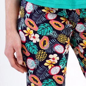 Pijama Damă din Bumbac Vienetta 'Natural Flowers' Bright Green - Prezentare detaliu imprimeu pantalon.
