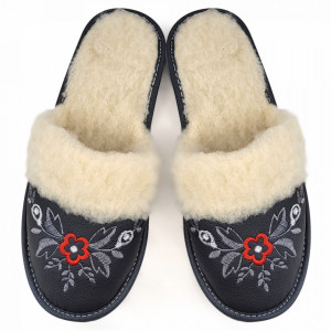 Women's Sheepskin Slippers 'Akna Rogue' Reborn Model