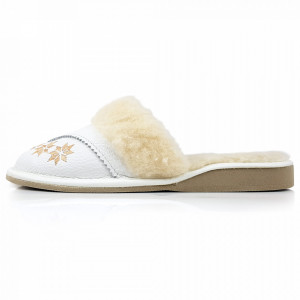 Papuci de Casa Dama Imblaniti cu Lana de Oaie Model 'Spirit of Winter' White