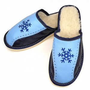 Papuci de Casa Dama Imblaniti cu Lana de Oaie Model 'Frozen Winter' Blue