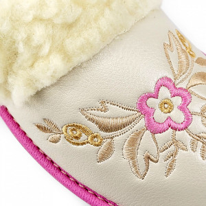 Papuci de Casa Dama Imblaniti cu Lana de Oaie Model 'Pearl Pink' 