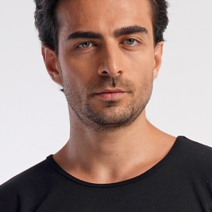 Pijamale Bărbați din Bumbac Interlok Vienetta | MAN Model 'Boss Man'. Prezentare model.