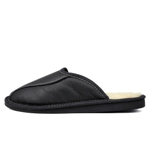Profil lateral al papucilor bărbați Leather Core Black cu talpă ușoară din EVA.