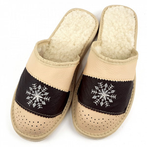 Papuci de Casa din Piele Imblaniti cu Lana Model 'Snow in December' Creamy