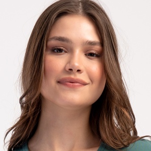 Un look feminin și jucăuș pentru momentele de relaxare, oferit de calitatea incontestabilă a brandului Vienetta.