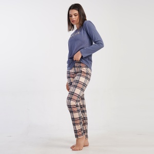 Pijama Damă din Bumbac 100% Vienetta, Model 'Enjoy the Bitter Sweet Taste of Life'-Prezentare pijama din lateral.