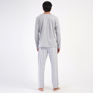 Pijamale Bărbați Vienetta | MAN Model 'Brave Man'. Prezentare pijama din spate.
