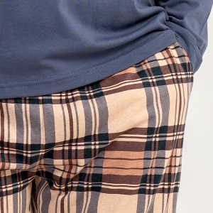 Pijamale Bărbați Confortabile Vienetta | MAN Model 'Just Truste' Blue Fume-Prezentare pijama detaliu buzunar.