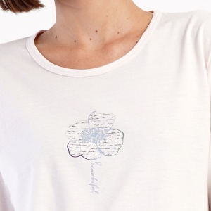 Pijama Damă din Bumbac 100% Vienetta, Model 'Be Positive' - Prezentare pijama detaliu imprimeu bluză.