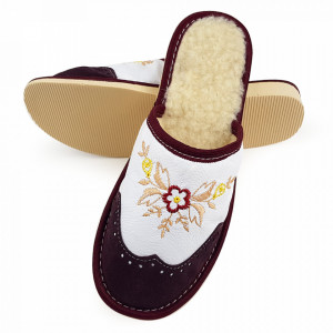 Papuci de Casa din Piele Intoarsa Imblaniti cu Lana Model 'London Brogue Inspire' Burberry