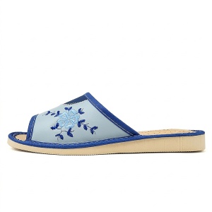 Profil ergonomic și aerisirea optimă: Flower Soul Blue este creat special pentru zilele calde.