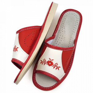 Papuci de Casa Dama Material Piele Culoare Alb Model 'Red Walkers'