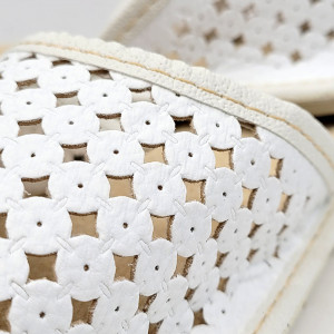 Papuci de Casa Dama Material Piele Model 'Summer Circles' White