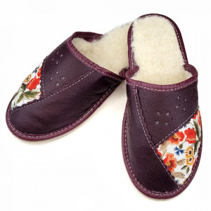 Papuci de Casa din Piele Imblaniti cu Lana Model 'Walking on Flowers'