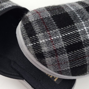 Papuci din Postav pentru Interior și Exterior, Model 'Simple Man Traditions'