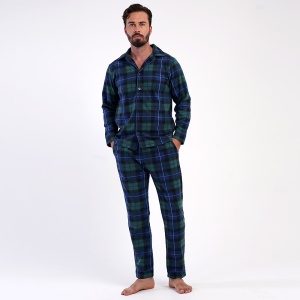 Pijama cu Nasturi din Flanel (Polar) Vienetta , Model 'Timeless Charm' | Căldură și Stil Clasic