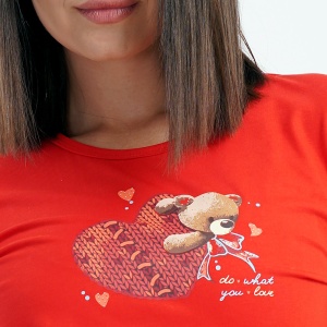 Pijama Damă din Bumbac 100% Vienetta, Model 'Do What You Love' - Prezentare pijama detaliu imprimeu bluză.