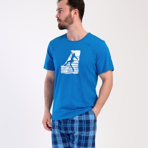 Pijamale Barbati cu Pantalon 3/4 Vienetta | MAN Model 'Cliffhanger' Blue. Prezentare pijama detaliu bluza.