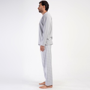 Pijamale Bărbați Vienetta | MAN Model 'Brave Man'. Prezentare pijama din lateral.