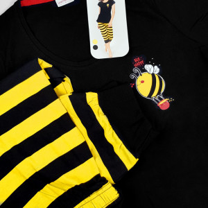 Pijamale Dama Vienetta din Bumbac cu Pantalon 3/4 Model 'Bee Happy' Black