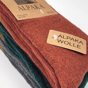 Șosete cu Lână de Alpaka Set 3 Perechi Model 'Dreams in Colours' | Design Clasic, Confort și Căldură. Prezentare detalii șosete.