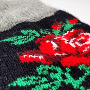 Sosete Groase din Lana Naturala de Oaie Model 'Rose Bloom' | Confort Maxim și Căldură