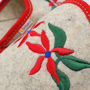 Papuci de Casa Universali din Postav Model 'Heritage Petals' Red Bosaco®