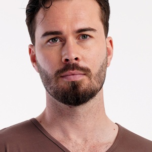 Pijamale Bărbați Confortabile Vienetta | MAN Model 'Just Trust' Brown - Prezentare model.