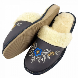 Papuci de Casa Dama Imblaniti cu Lana de Oaie Model 'Akna Rogue Gray' Winter