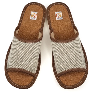 Cream-Colored Thick-Soled Cloth Slippers 'Sequoia' Model